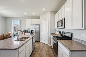 Redding Dr-S0103-016.jpg