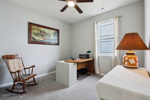 Redding Dr-S0103-021.jpg