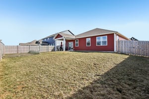 Redding Dr-S0103-034.jpg