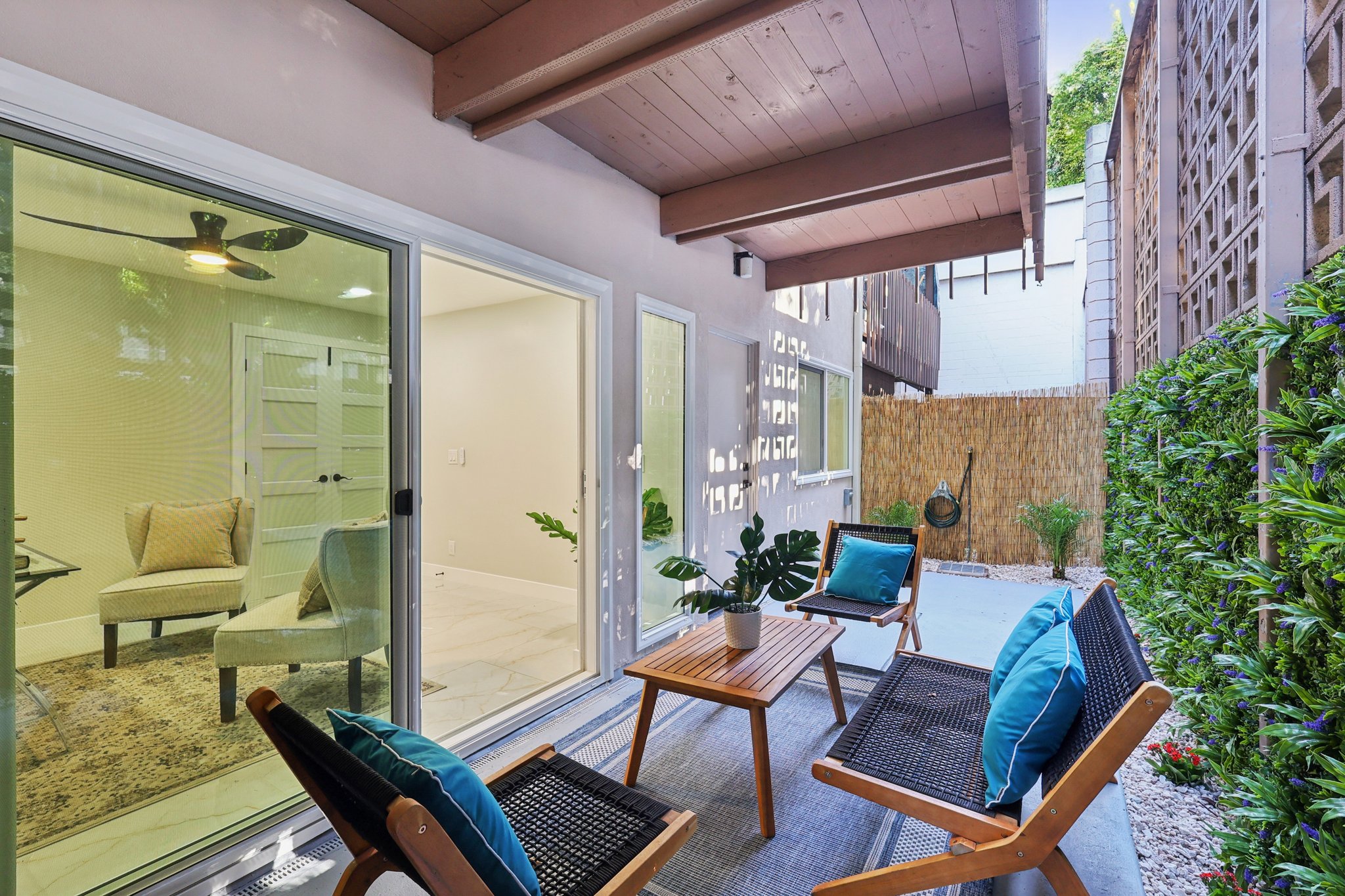 Torrey Pines Rd A 13-S0111-042.jpg