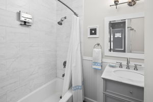 2600 Torrey Pines Rd-15