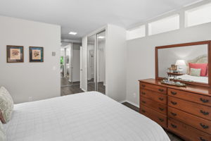 2600 Torrey Pines Rd-19