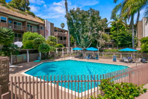 2600 Torrey Pines Rd-26