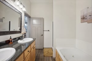 Chebi Ln-021.jpg