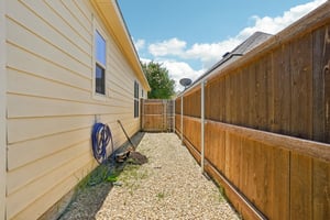 Chebi Ln-031.jpg