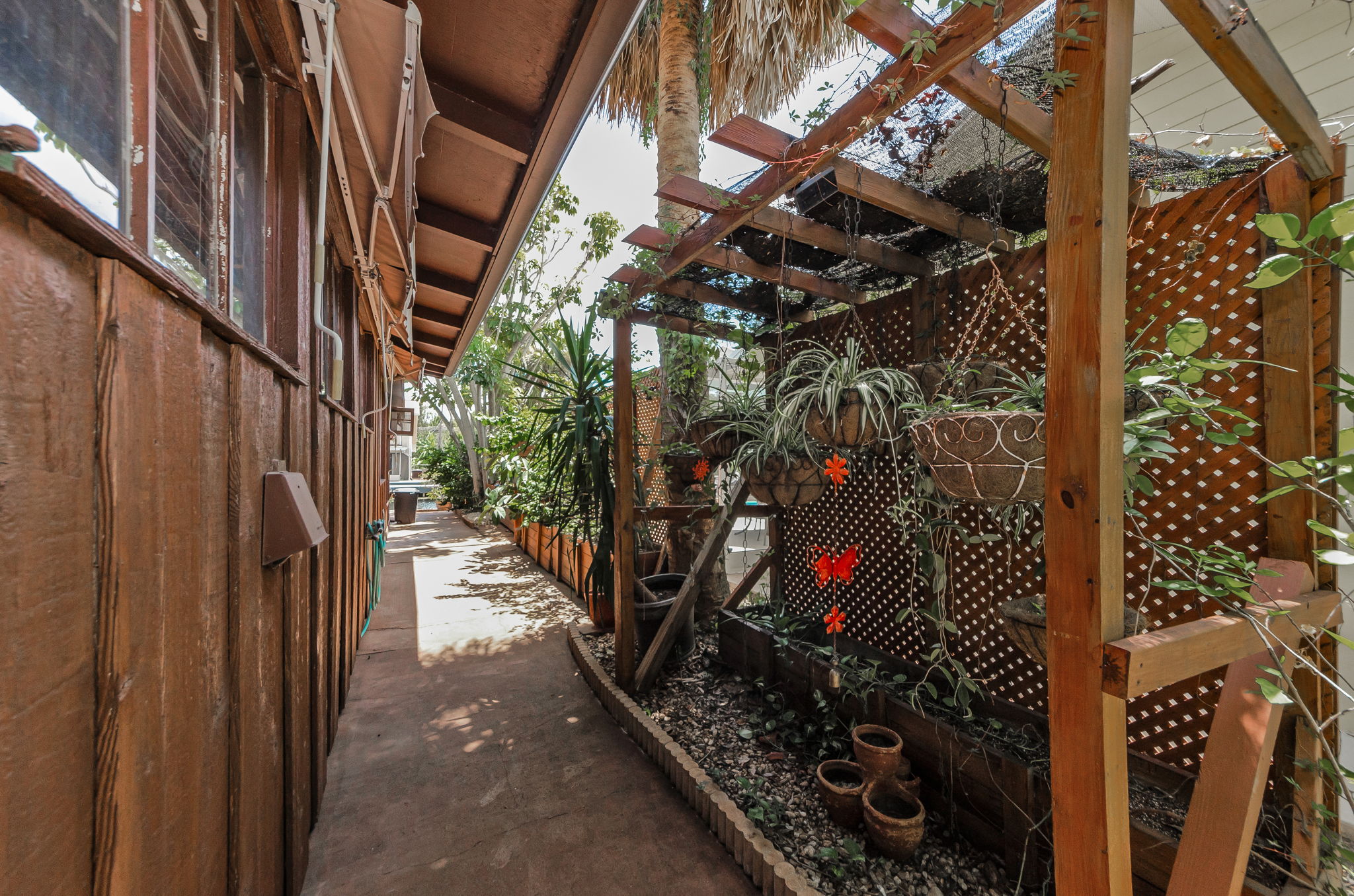 Side Exterior 2