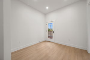  Photo 35