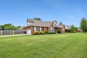 2603 Mission Ridge Dr - 002.jpg