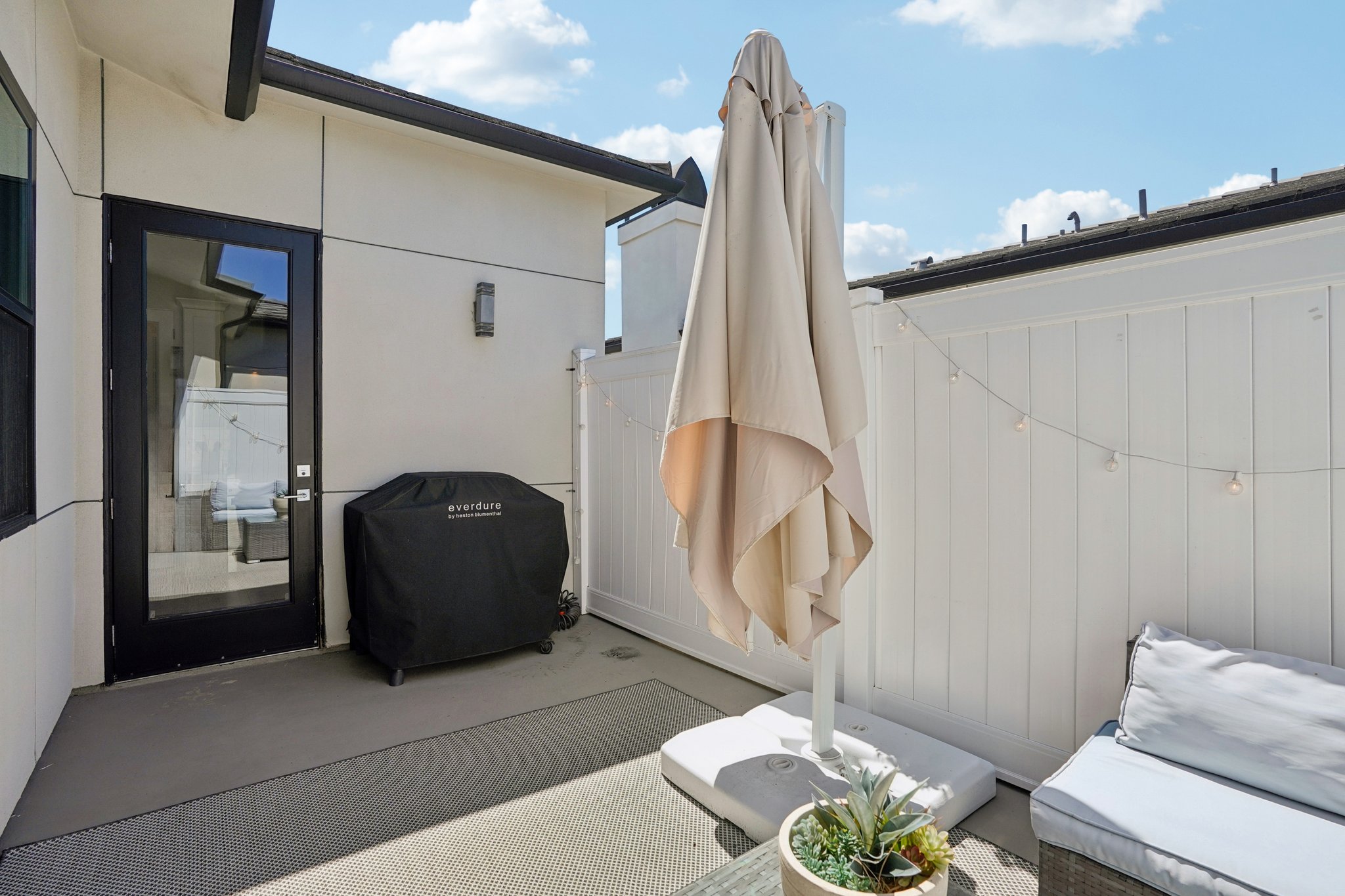 Nelson Ave B-S0704-041.jpg