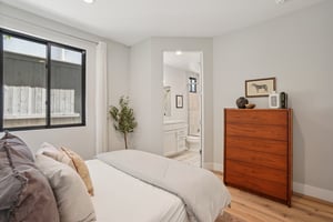 Nelson Ave B-S0704-022.jpg