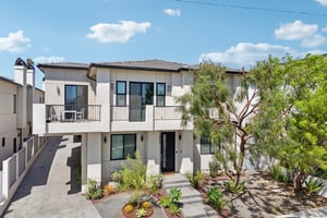 Nelson Ave B-S0704-042.jpg