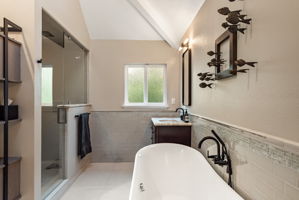  Photo 48