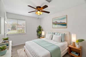 7R501726 virtually staged.jpeg