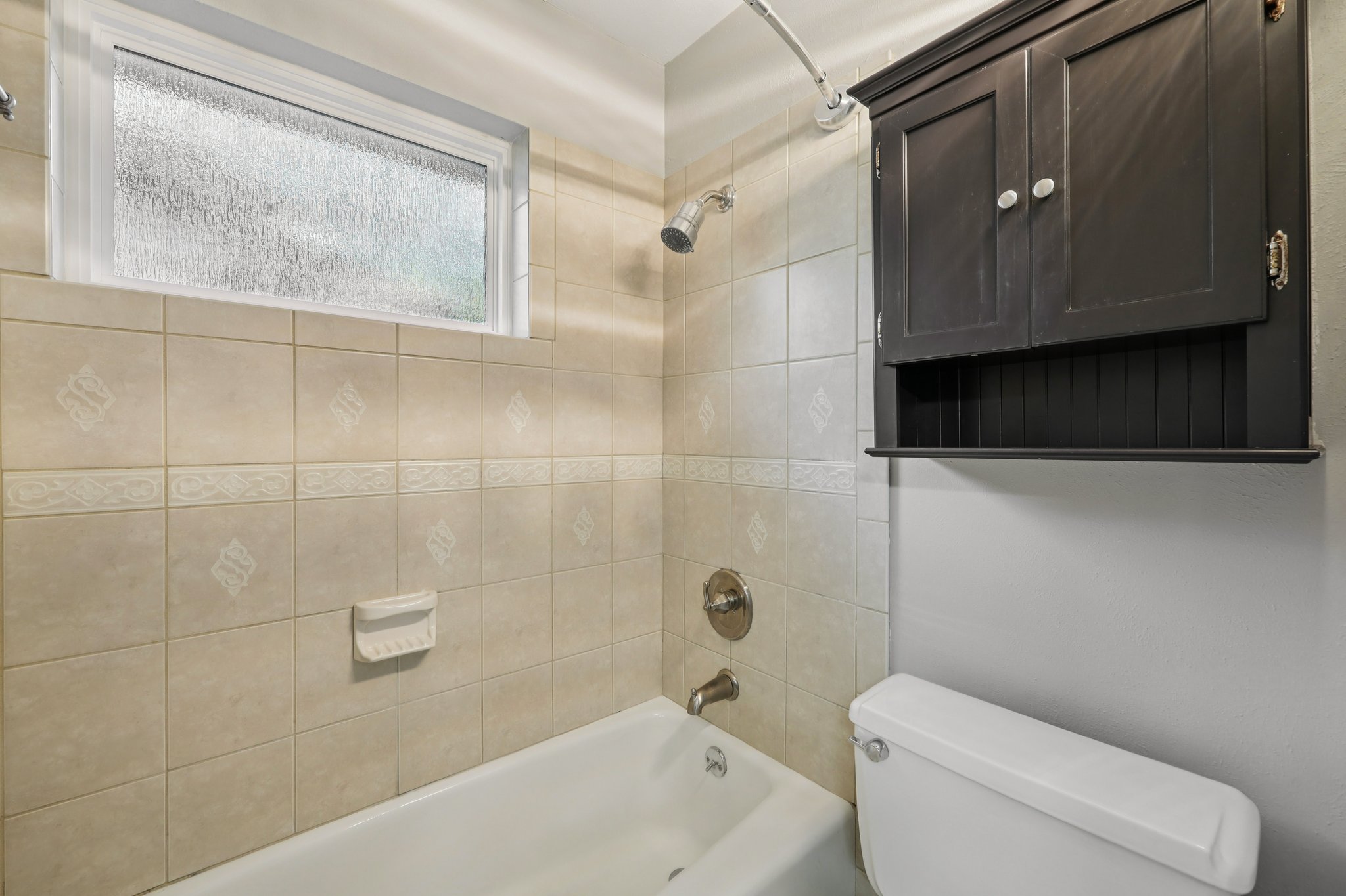  2604 Hollywood Dr-S1610-029.jpg