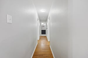  2604 Hollywood Dr-S1610-006.jpg