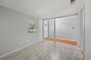  2604 Hollywood Dr-S1610-011.jpg