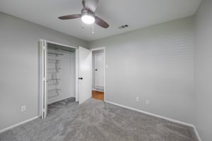  2604 Hollywood Dr-S1610-033.jpg
