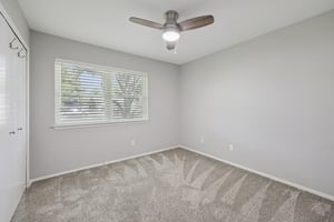  2604 Hollywood Dr-S1610-037.jpg