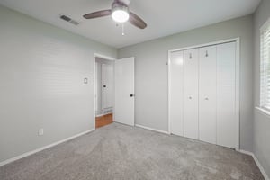  2604 Hollywood Dr-S1610-038.jpg