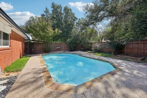  2604 Hollywood Dr-S1610-046.jpg