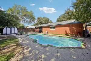  2604 Hollywood Dr-S1610-048.jpg
