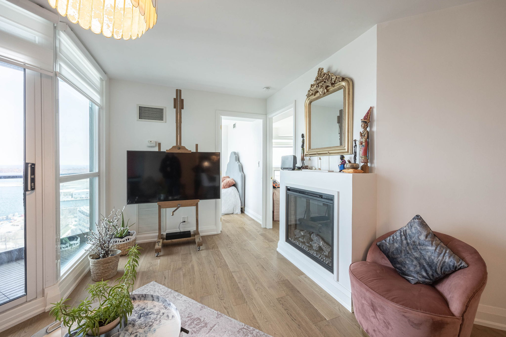Toronto property showcase — delivered property photograph 9