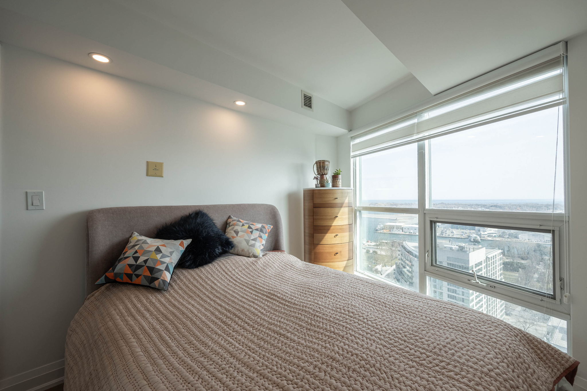 Toronto property showcase — delivered property photograph 21
