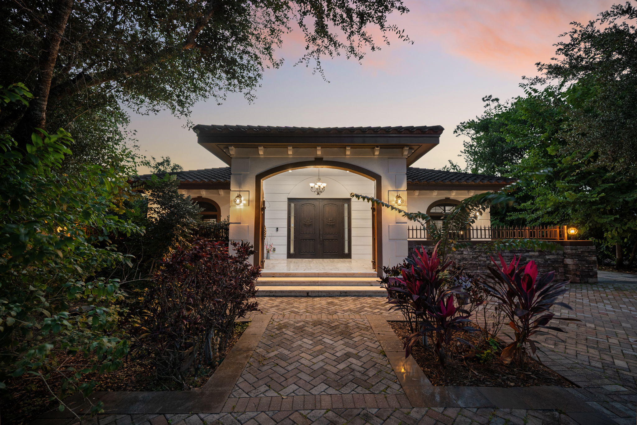 Front- Close - NIGHT