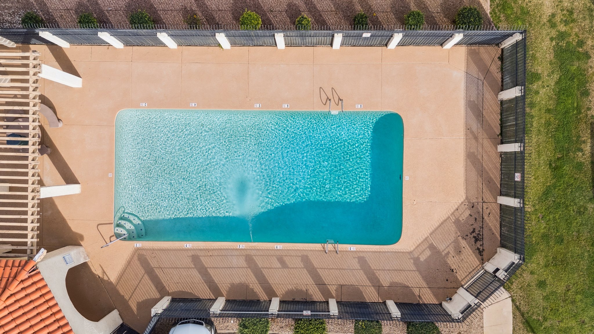 2605 E Lemon St - 001.jpg