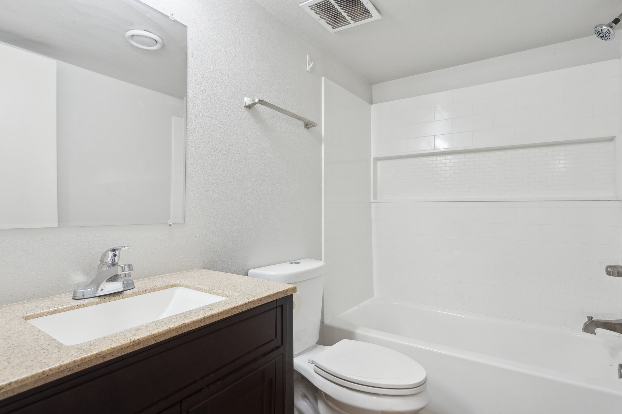 2605 E Lemon St - 021.jpg