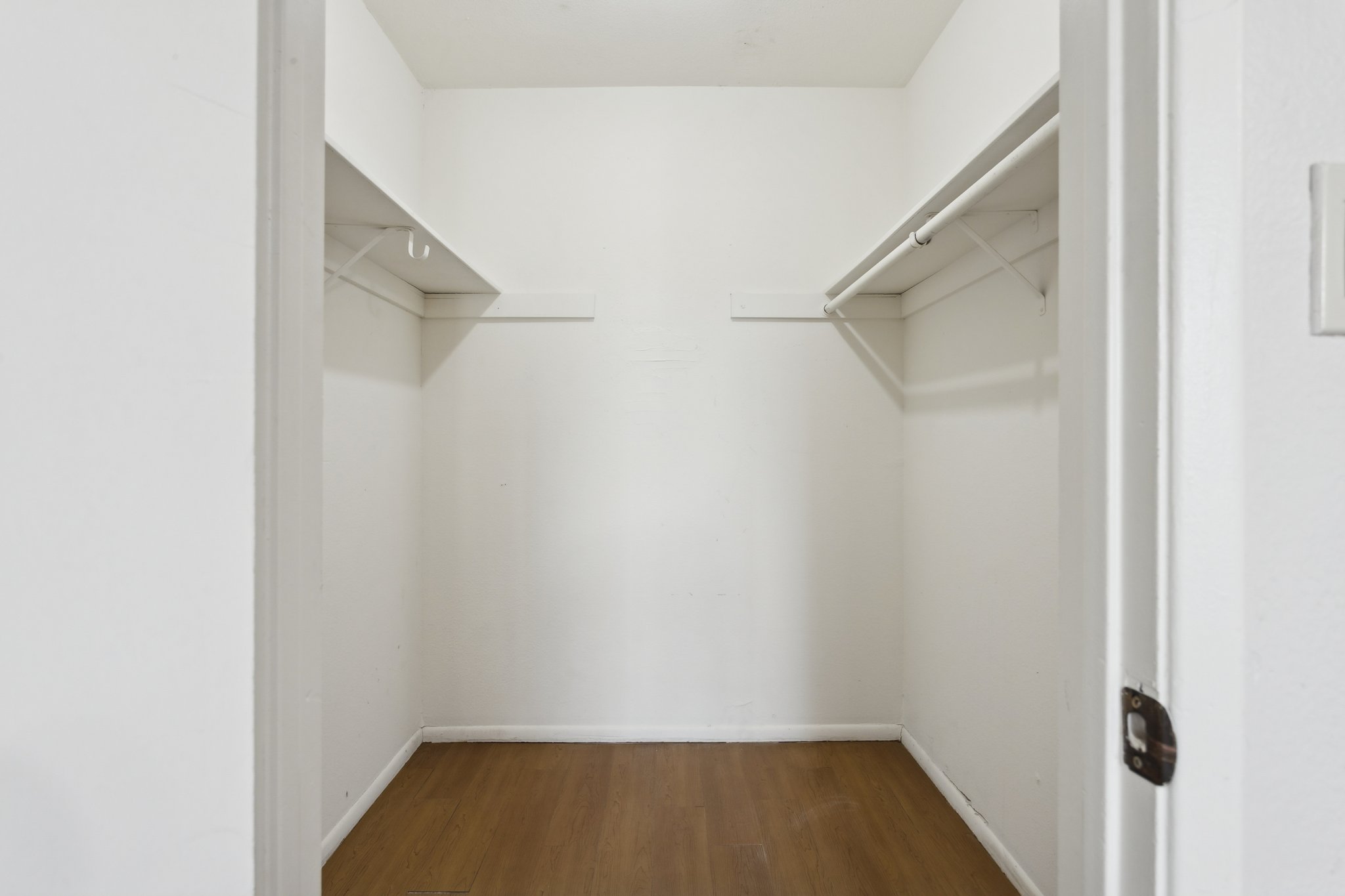 2605 E Lemon St - 023.jpg