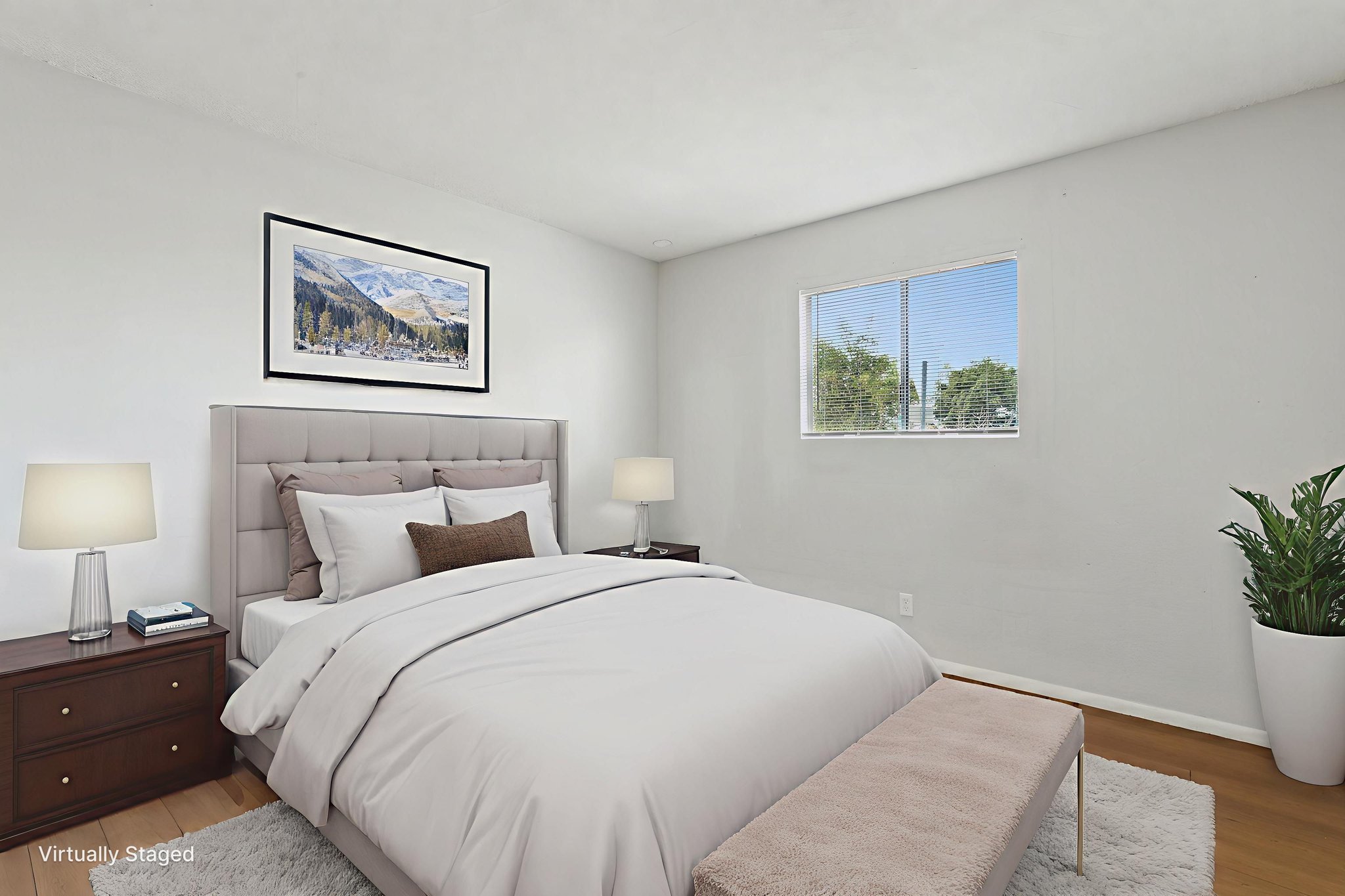 2605 E Lemon St - 017 virtually staged.jpeg