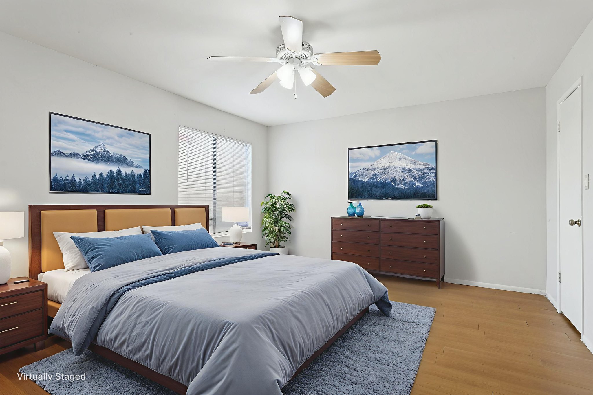 2605 E Lemon St - 019 virtually staged.jpeg