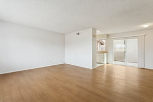 2605 E Lemon St - 007 (2).jpg