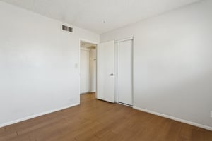 2605 E Lemon St - 014.jpg