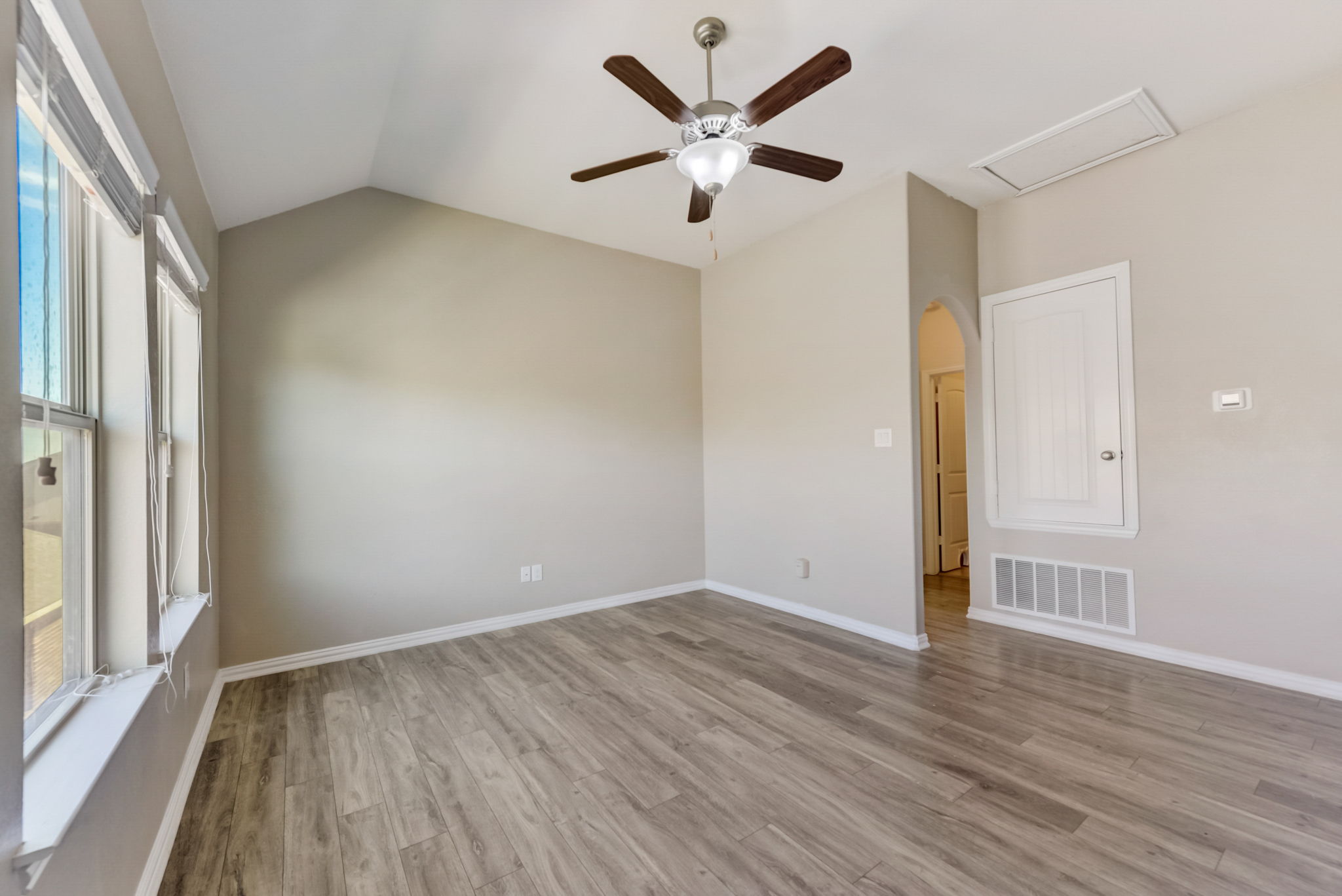 Rough Berry Rd-020