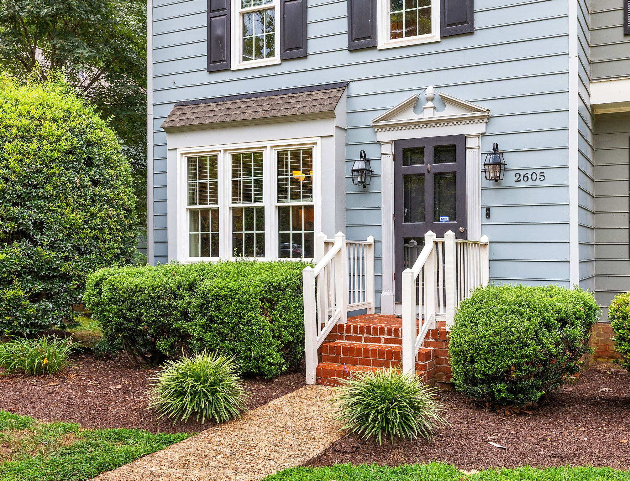 04-Exterior Front