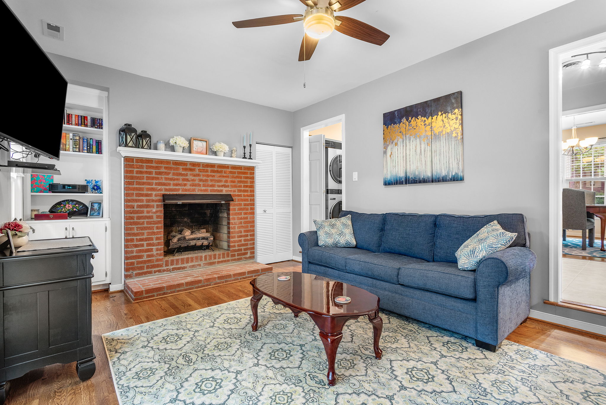 08-Family Room