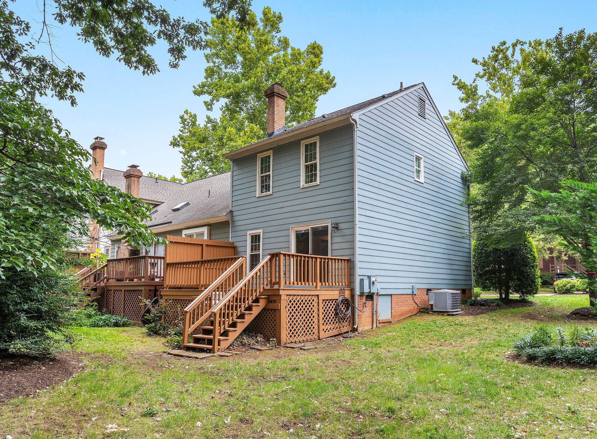 26-Exterior Back