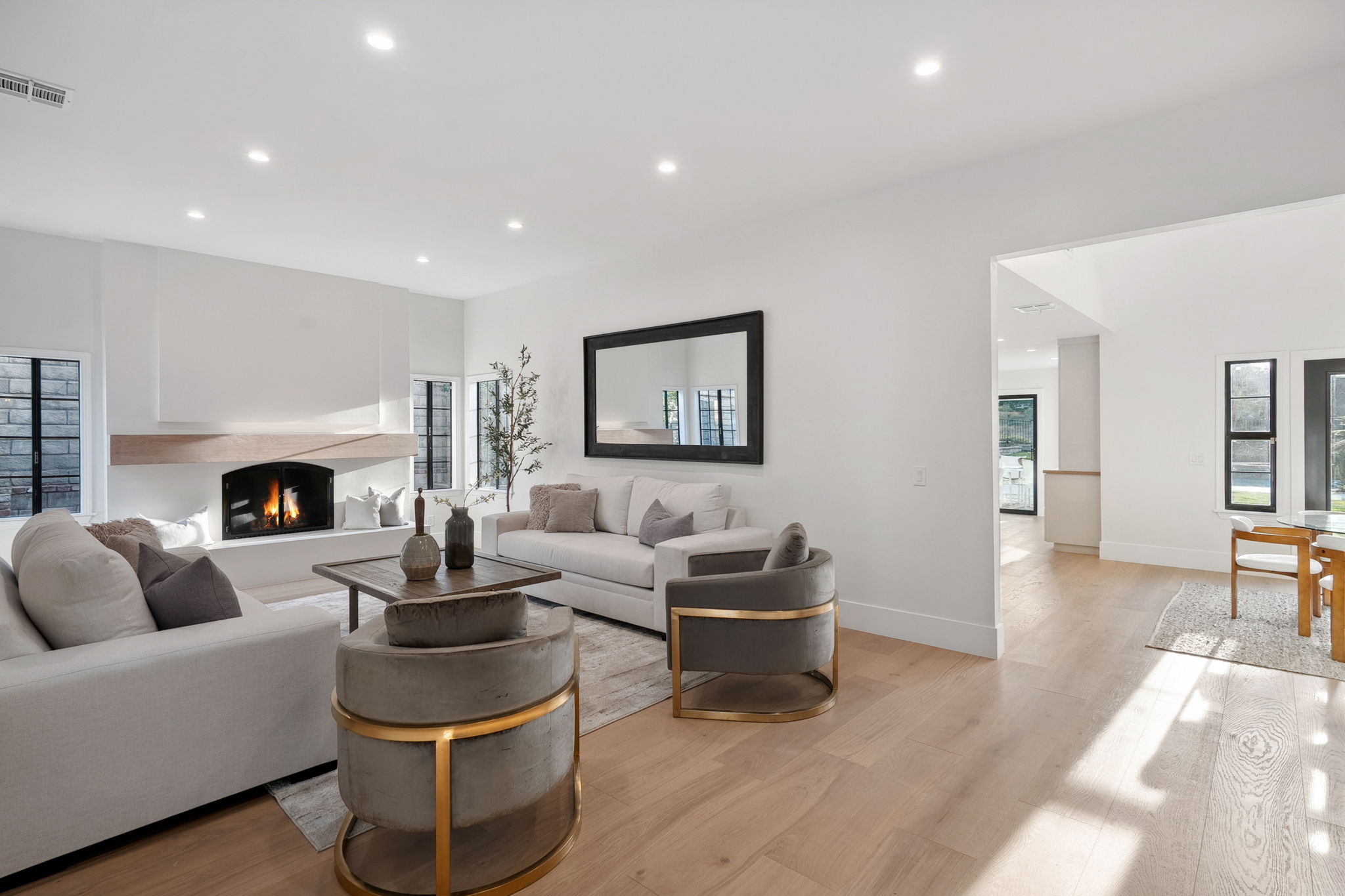 26065 Charing Cross Road-34