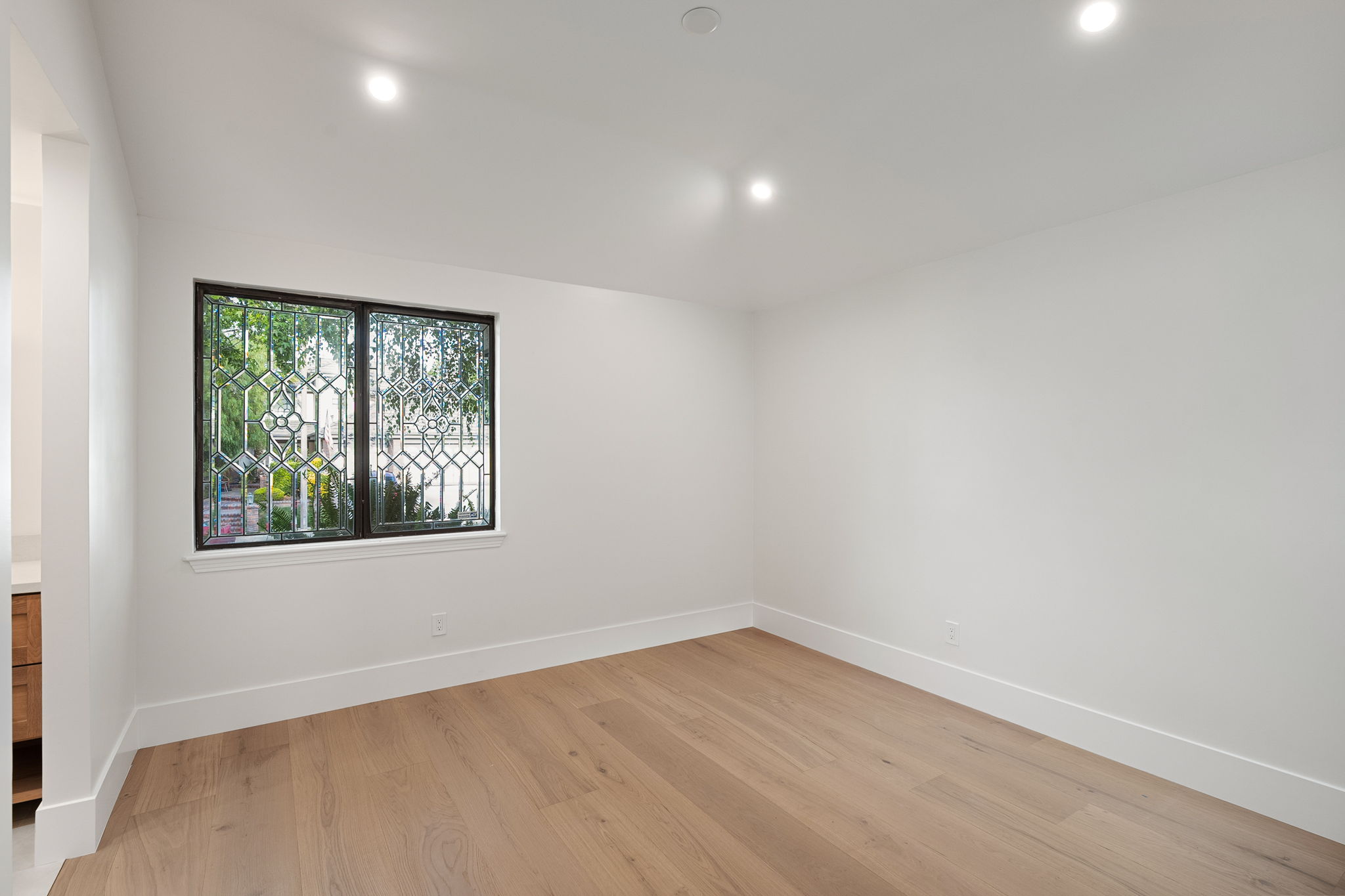 26065 Charing Cross Road-75
