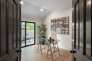 26065 Charing Cross Road-71