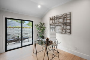 26065 Charing Cross Road-72