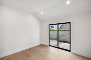 26065 Charing Cross Road-83
