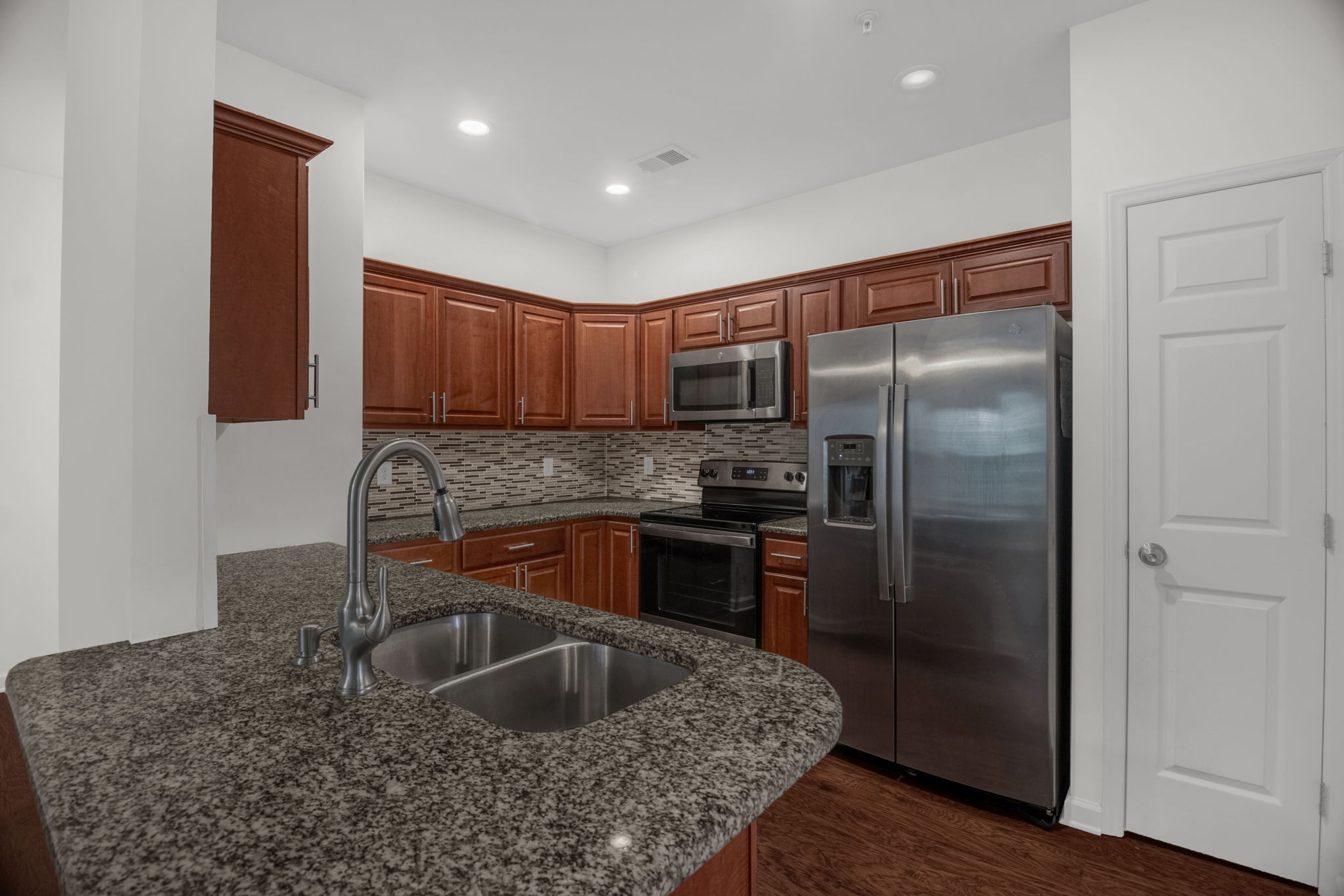 2608 Pennoak Way-10