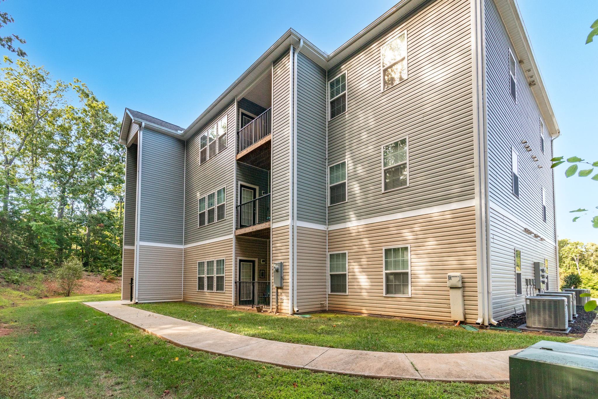 2608 Pennoak Way-29