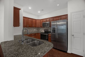 2608 Pennoak Way-10