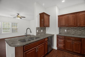 2608 Pennoak Way-12