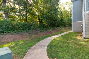 2608 Pennoak Way-28