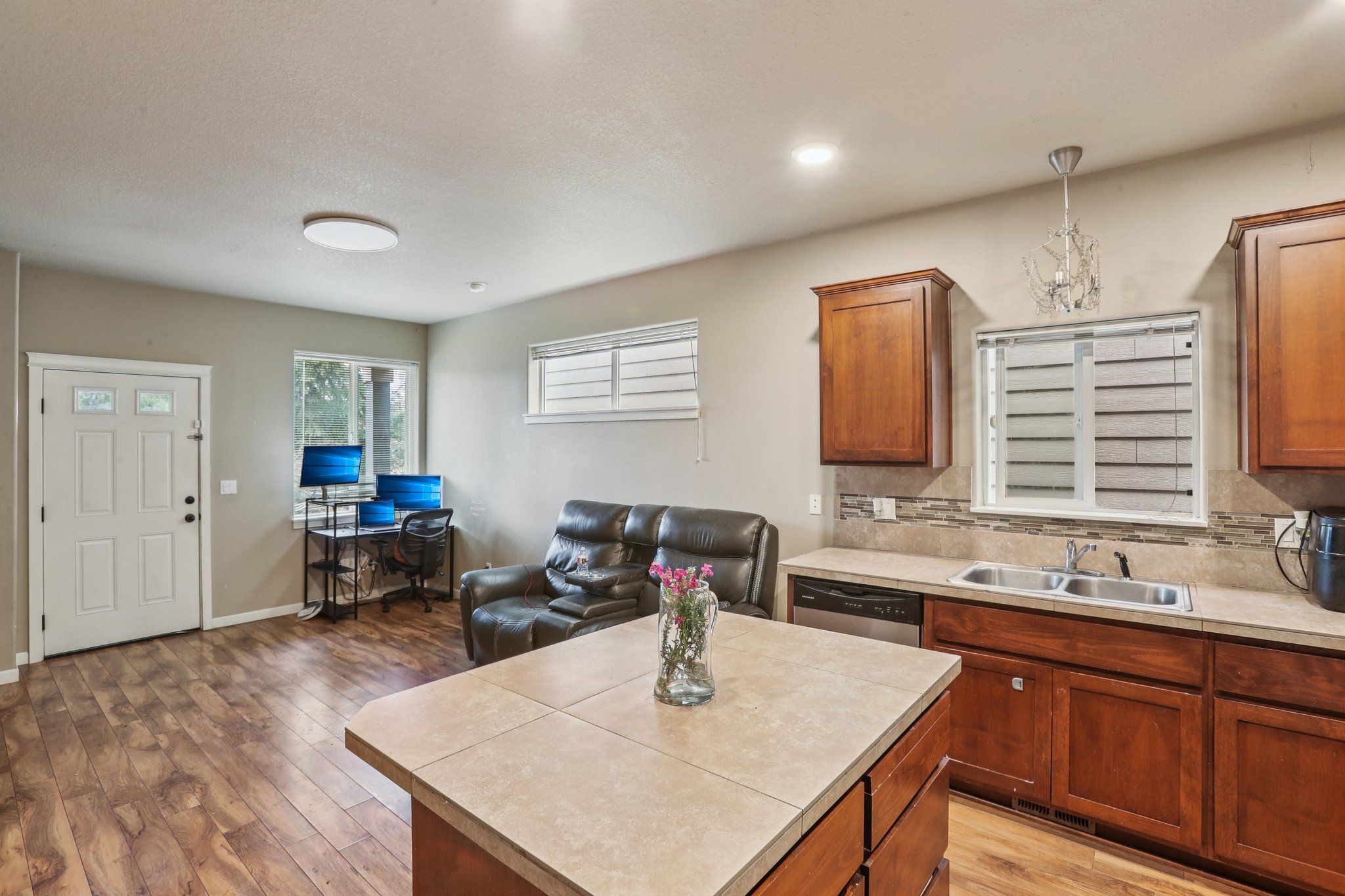 Princeton Pl-S1602-014.jpg